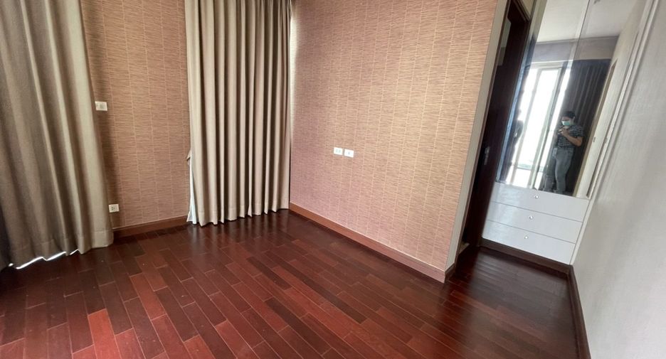 Wohnung zur Miete mit 4 Zimmer in Pathum Wan, Bangkok