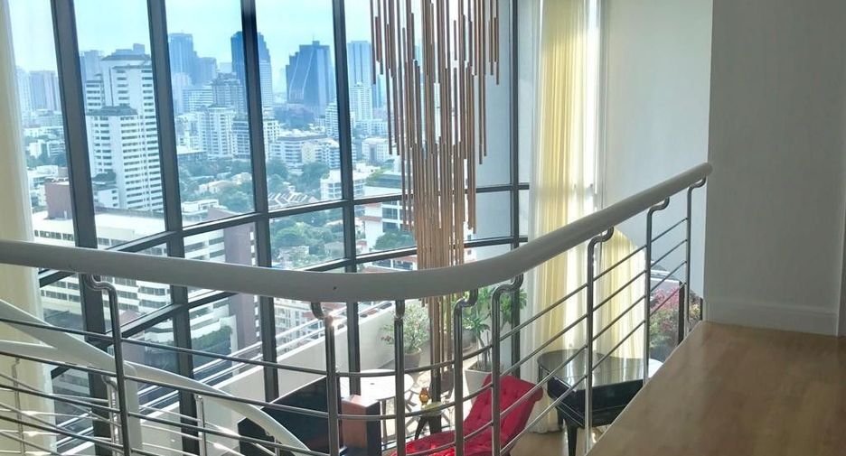 For rent 3 bedrooms condo in Watthana, Bangkok