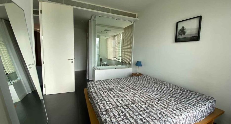 For rent 2 bedrooms condo in Pathum Wan, Bangkok