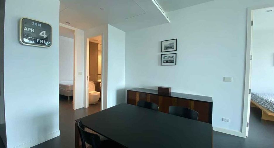 For rent 2 bedrooms condo in Pathum Wan, Bangkok