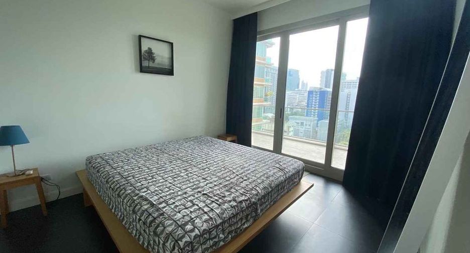 For rent 2 bedrooms condo in Pathum Wan, Bangkok