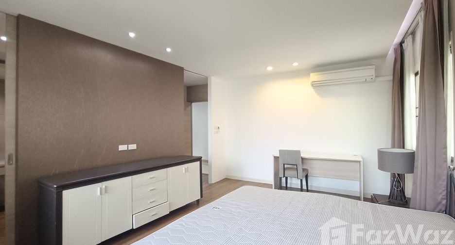For rent 3 bedrooms apartment in Watthana, Bangkok