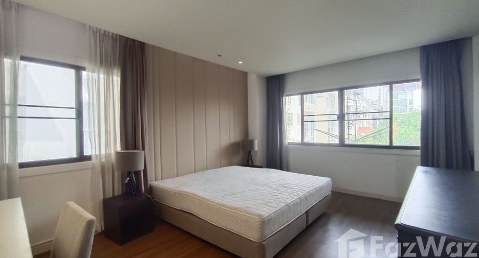 For rent 3 bedrooms apartment in Watthana, Bangkok