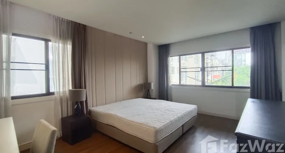 For rent 3 bedrooms apartment in Watthana, Bangkok
