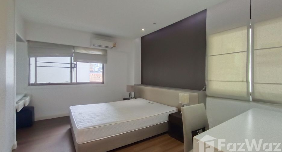 For rent 3 bedrooms apartment in Watthana, Bangkok
