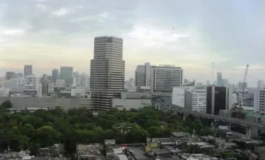 Wohnung zur Miete mit 3 Zimmer in Ratchathewi, Bangkok