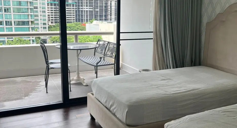 For rent 2 ベッドルーム condo in Pathum Wan, Bangkok