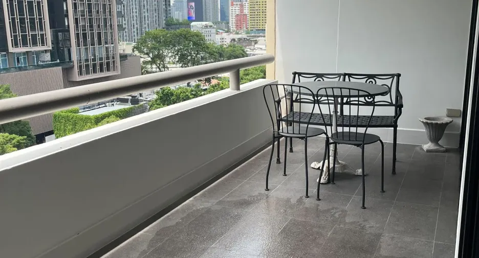 For rent 2 ベッドルーム condo in Pathum Wan, Bangkok