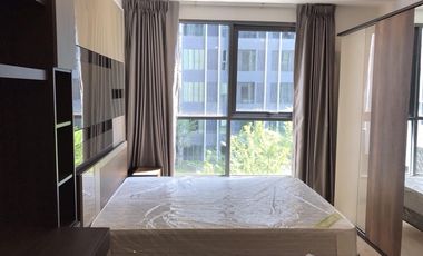 À louer studio condo à Bang Rak, Bangkok