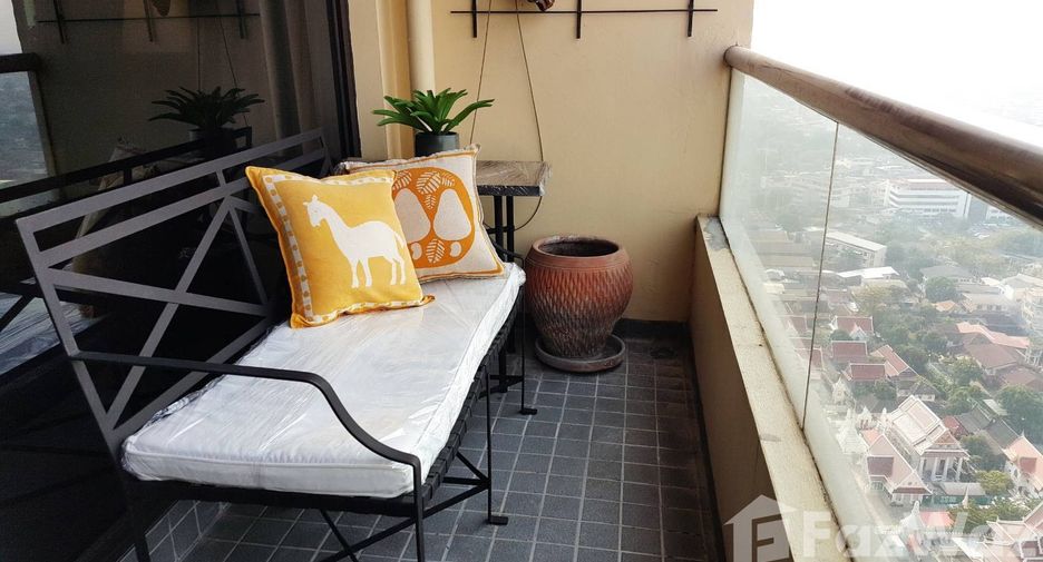 For rent 1 bed condo in Khlong San, Bangkok