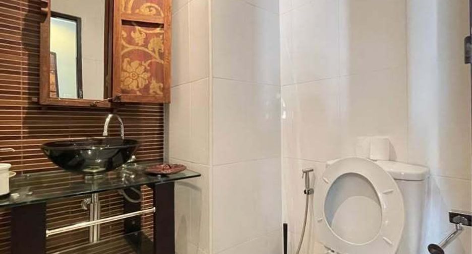 For rent 4 ベッドルーム townhouse in Watthana, Bangkok
