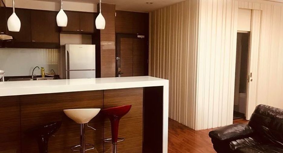 For rent 2 bedrooms condo in Pathum Wan, Bangkok