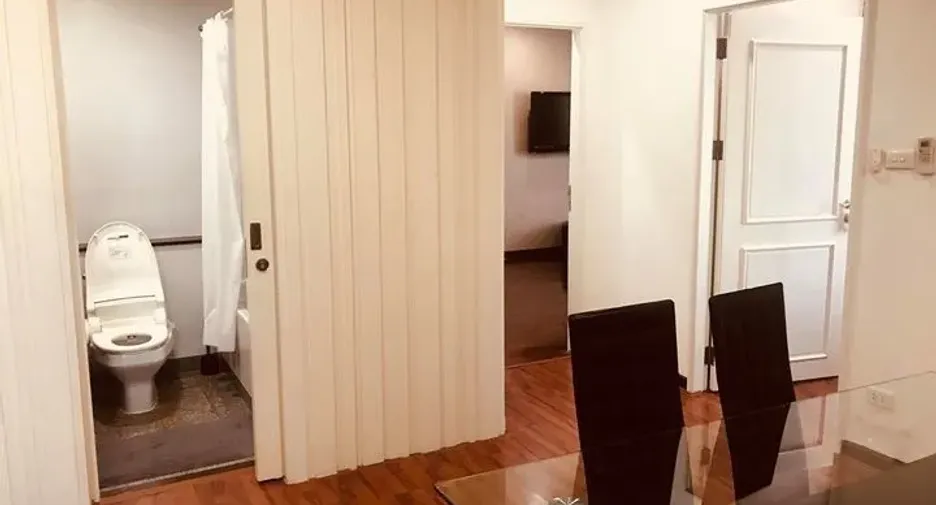 For rent 2 bedrooms condo in Pathum Wan, Bangkok