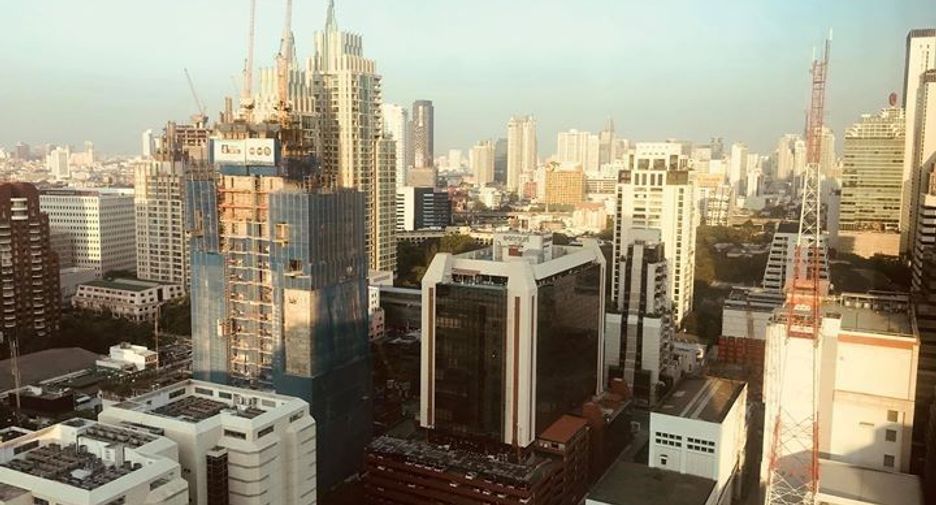 For rent 2 bedrooms condo in Pathum Wan, Bangkok