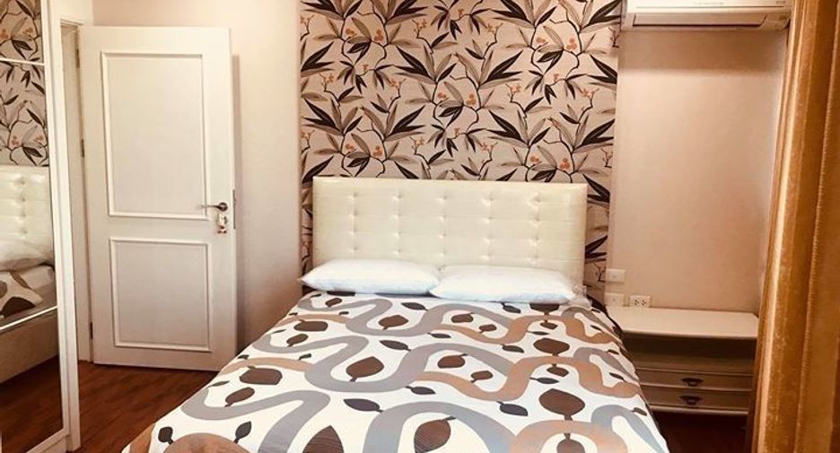 For rent 2 bedrooms condo in Pathum Wan, Bangkok