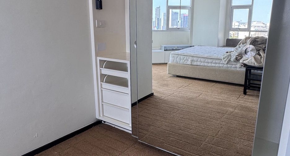 Condo en alquiler de 2 habitaciones en Sathon, Bangkok