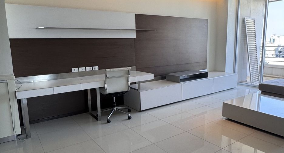 ให้เช่า 2 ห้องนอน คอนโด ใน สาทร, กรุงเทพฯ