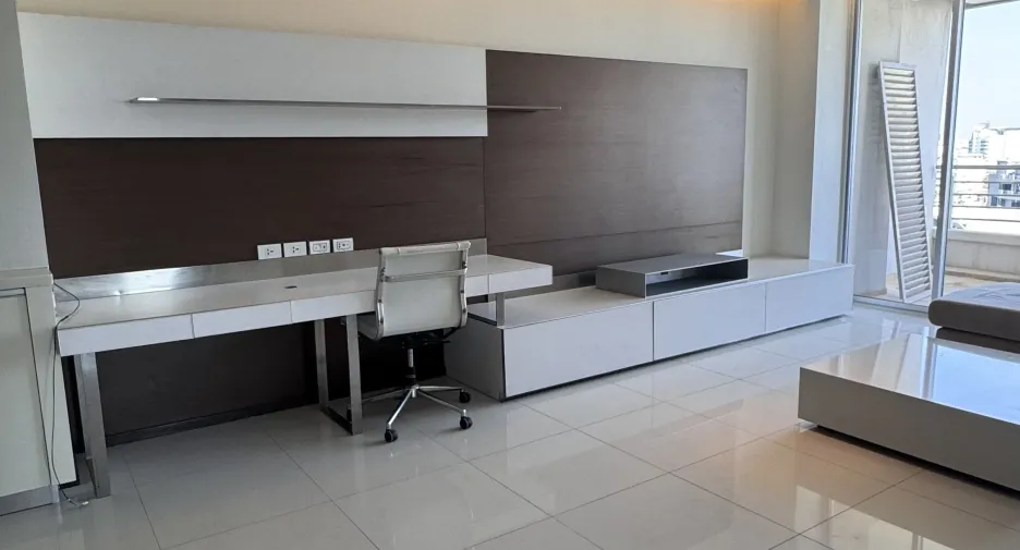Condo en alquiler de 2 habitaciones en Sathon, Bangkok
