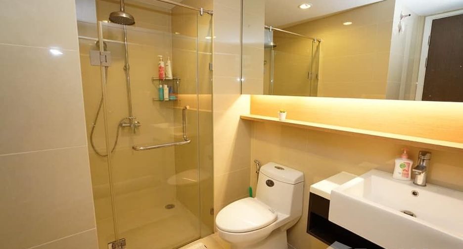 For rent 1 bed condo in Watthana, Bangkok