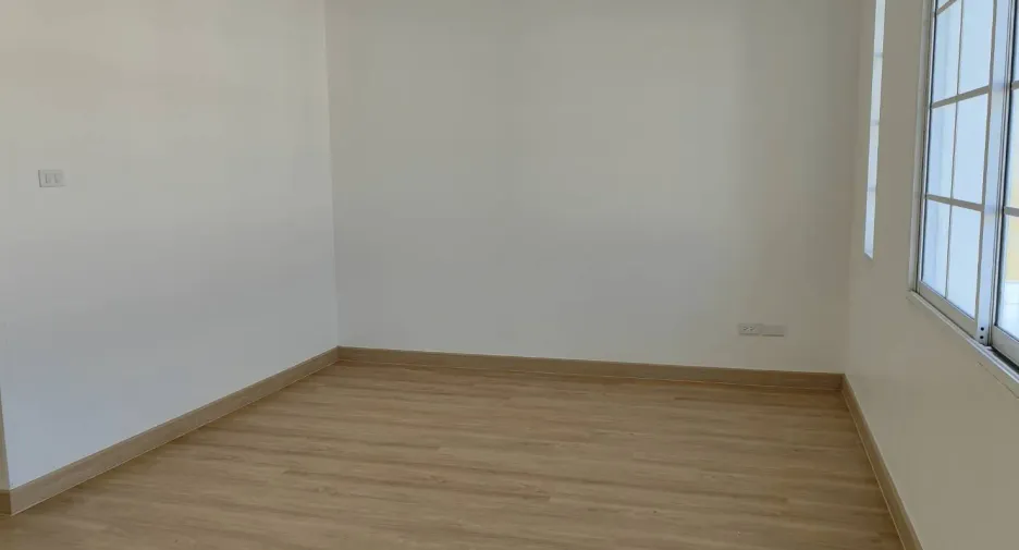 For rent 4 bedrooms office in Bang Na, Bangkok