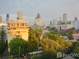 For rent 3 bedrooms condo in Khlong Toei, Bangkok