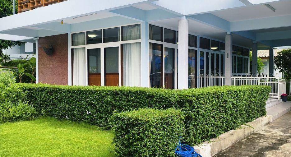 Haus zur Miete mit 5 Zimmer in Ratchathewi, Bangkok