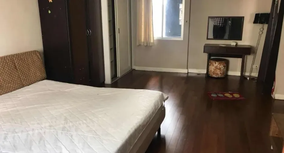 For rent 2 bedrooms condo in Yan Nawa, Bangkok