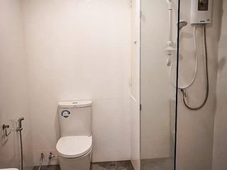 Аренда 1 кровать кондо в Патхум Щан, Бангкок
