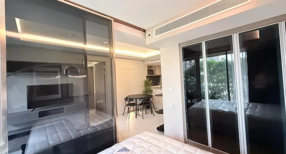 For rent 2 bedrooms condo in Khlong Toei, Bangkok
