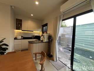 For rent 4 bedrooms townhouse in Prawet, Bangkok