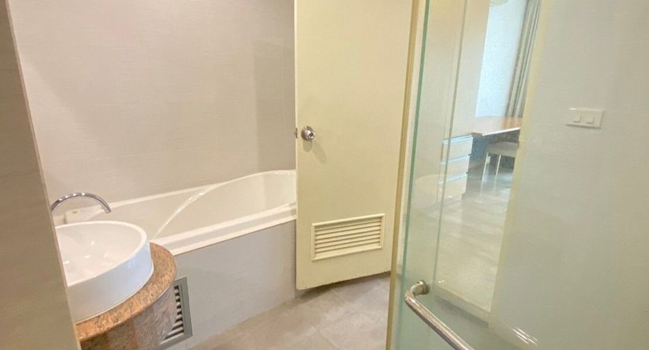 Apartment zur Miete mit 3 Zimmer in Watthana, Bangkok