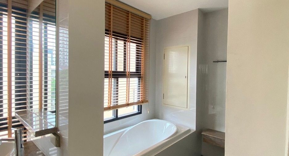 Apartment zur Miete mit 3 Zimmer in Watthana, Bangkok