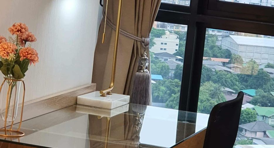 Wohnung zur Miete mit 1 Zimmer in Khlong San, Bangkok