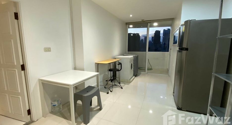 Wohnung zur Miete mit 3 Zimmer in Watthana, Bangkok