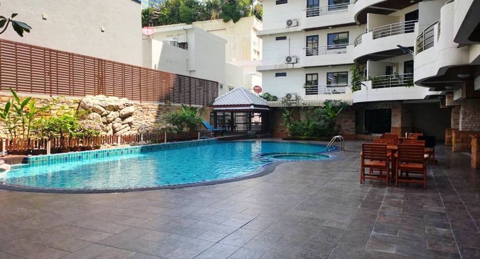 For rent 4 bedrooms condo in Khlong Toei, Bangkok