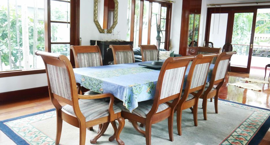 ให้เช่า 5 ห้องนอน บ้านเดี่ยว ใน วัฒนา, กรุงเทพฯ