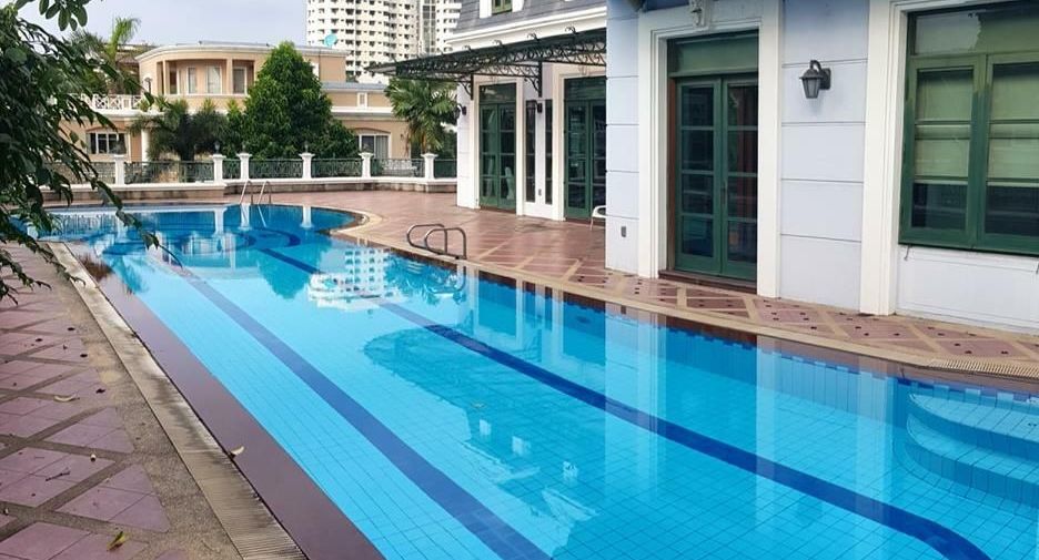 ให้เช่า 5 ห้องนอน บ้านเดี่ยว ใน วัฒนา, กรุงเทพฯ