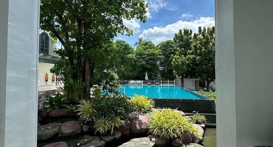 For rent 4 bedrooms house in Bang Bon, Bangkok