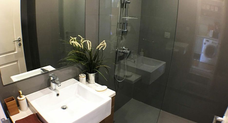 For rent 1 bed condo in Sathon, Bangkok