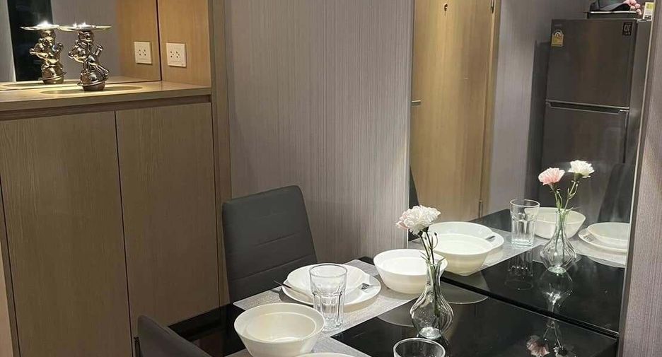 For rent 1 bed condo in Yan Nawa, Bangkok