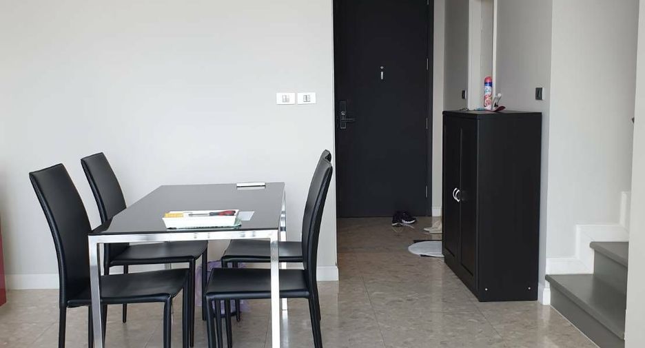 For rent 2 bedrooms condo in Khlong Toei, Bangkok