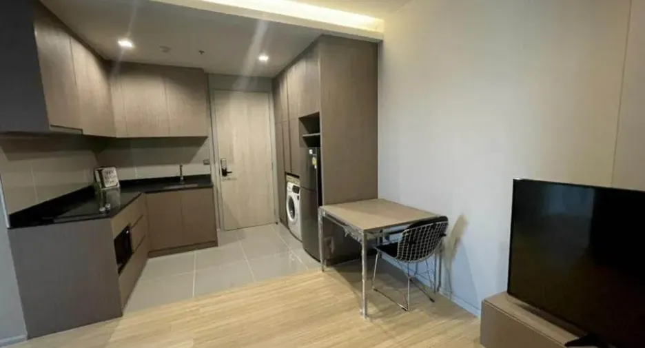 Condo en alquiler de 2 habitaciones en Phaya Thai, Bangkok