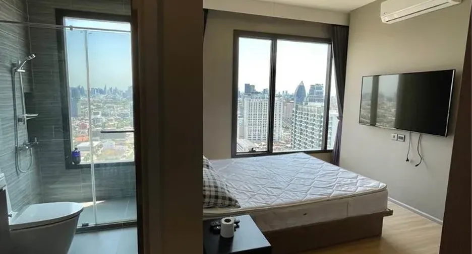 Condo en alquiler de 2 habitaciones en Phaya Thai, Bangkok
