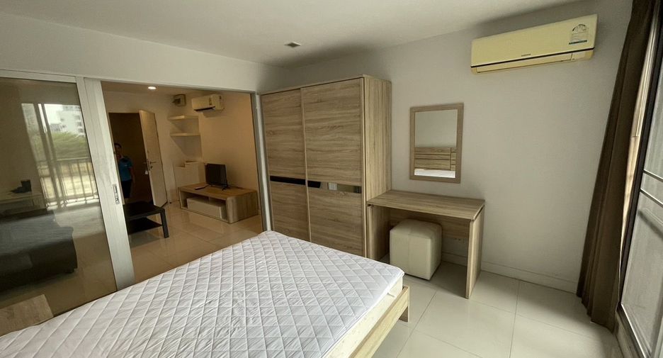 For rent 1 bed condo in Phra Khanong, Bangkok