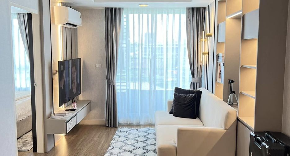 For rent 2 bedrooms condo in Din Daeng, Bangkok