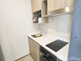 For rent studio condo in Khlong Toei, Bangkok