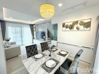 Casa en alquiler de 4 habitaciones en Mueang Samut Prakan, Samut Prakan