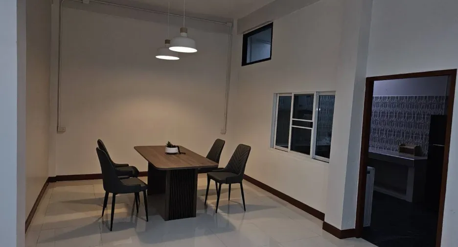 For rent 2 bedrooms townhouse in Watthana, Bangkok
