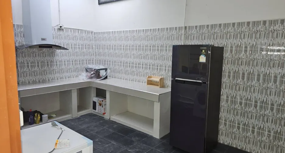 For rent 2 bedrooms townhouse in Watthana, Bangkok