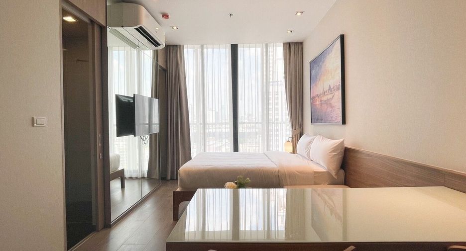 For rent studio condo in Khlong Toei, Bangkok